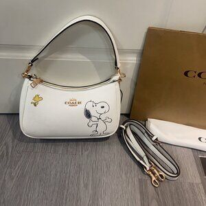 Coach X Peanuts Teri Shoulder Bag With Snoopy
